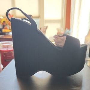 Elegant Black Platform Wedge Sandals